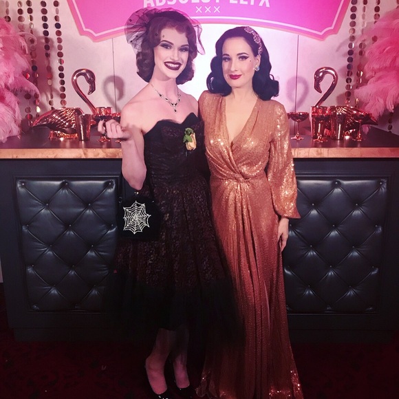 Meet your Posher, Noelle Nurmi - Picture 1 of 1